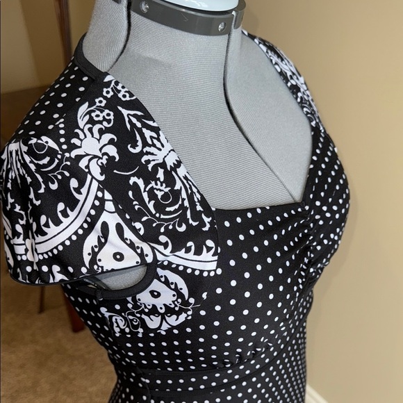 Reitmans Dress Black and White Sheath Sweetheart Neckline Women's Size M - Picture 5 of 16